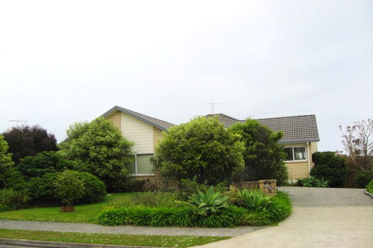 Photo of property in 40 Alec Craig Way, Gulf Harbour, Whangaparaoa, 0930