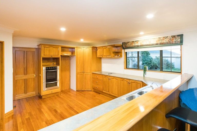 Photo of property in 335 Tutaki Road, Kelvin Grove, Palmerston North, 4470