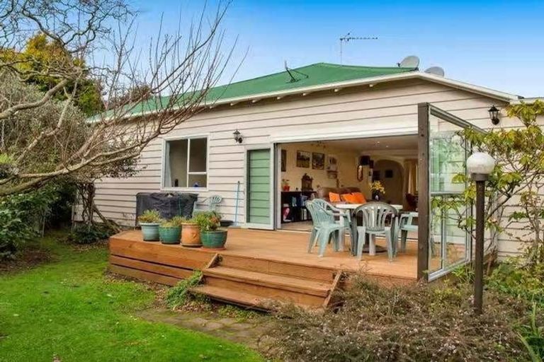 Photo of property in 67 Broadway, Waitara, 4320