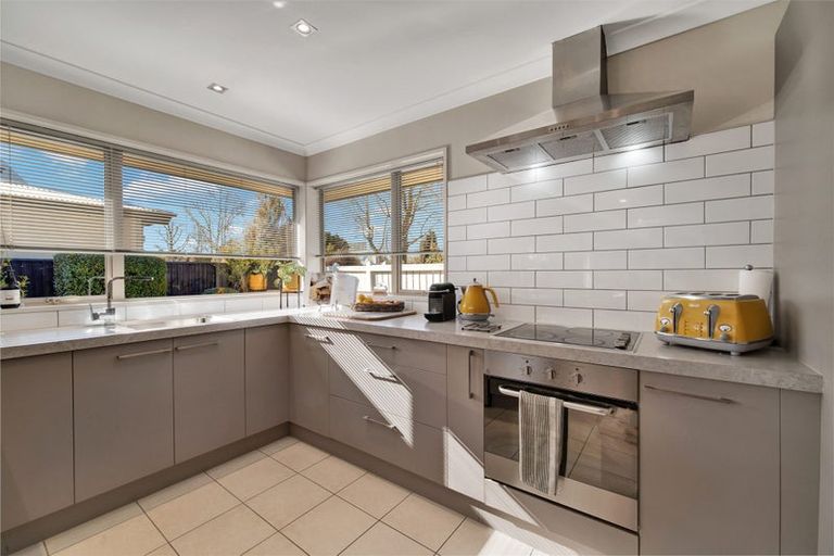 Photo of property in 20 Oxford Road, Rangiora, 7400