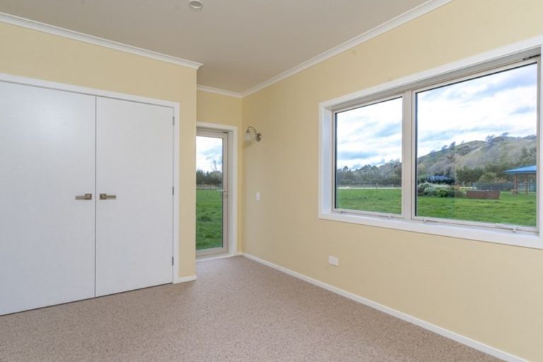 Photo of property in 672e Te Whiti Road, Te Whiti, Masterton, 5884