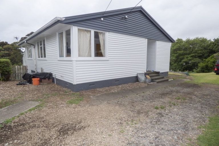Photo of property in 15 Wiremu Place, Blagdon, New Plymouth, 4310