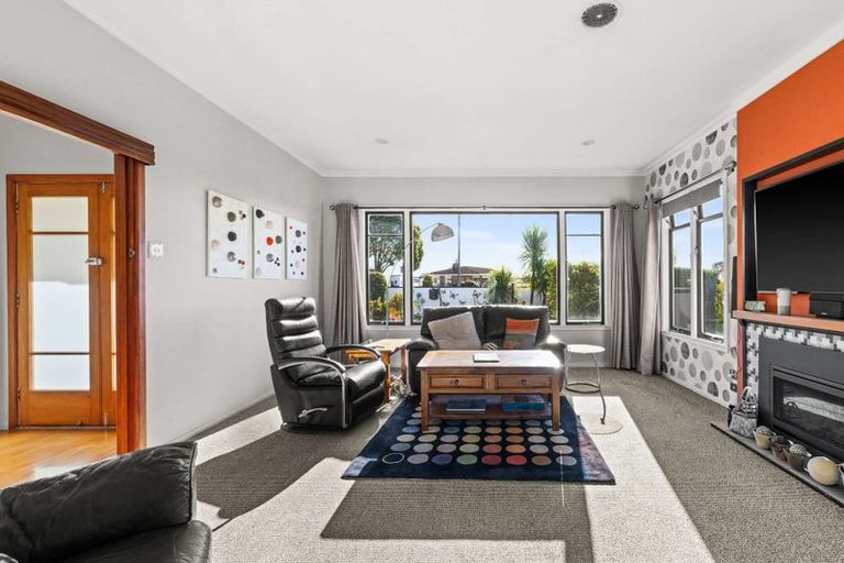 Photo of property in 236 Kennedy Road, Onekawa, Napier, 4110