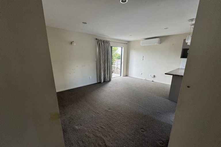 Photo of property in 26 Nile Road, Kelston, Auckland, 0602