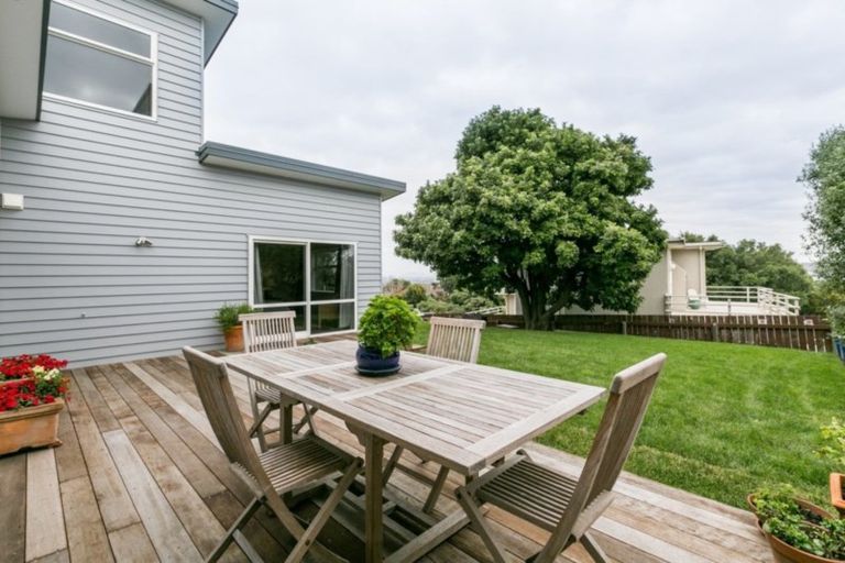 Photo of property in 6 Gladstone Road, Bluff Hill, Napier, 4110