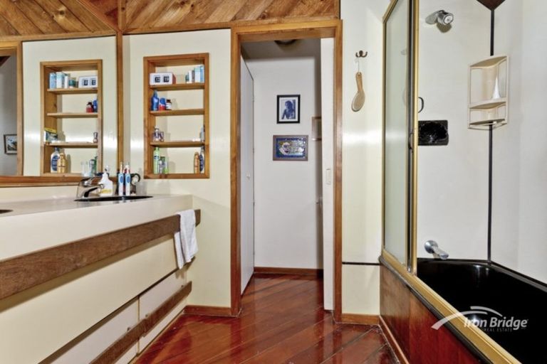 Photo of property in 66 Holyoake Place, Chatswood, Auckland, 0626