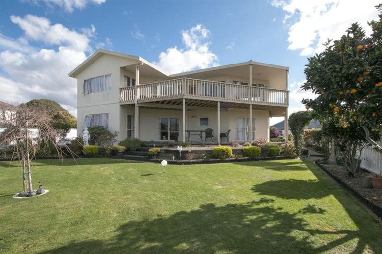 Photo of property in 220 Tanners Point Road, Tanners Point, Katikati, 3177