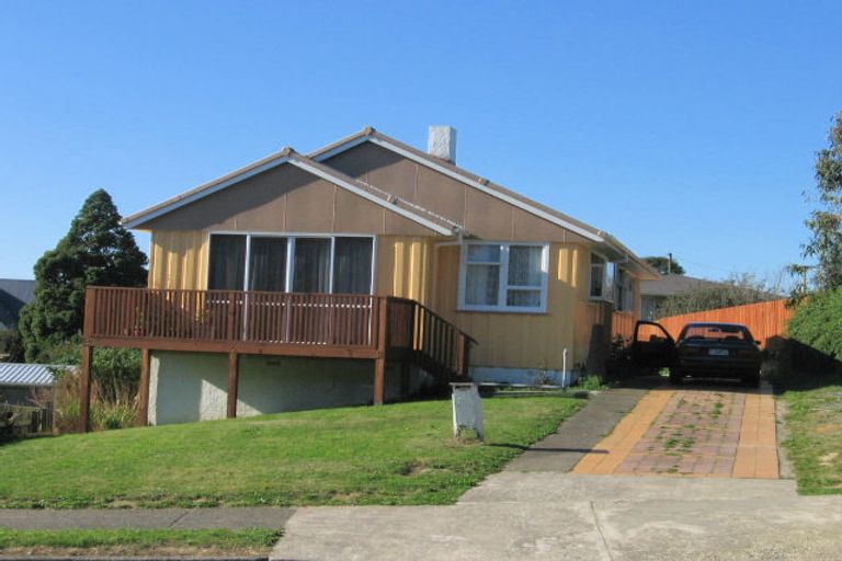 Photo of property in 53 Takapuwahia Drive, Takapuwahia, Porirua, 5022
