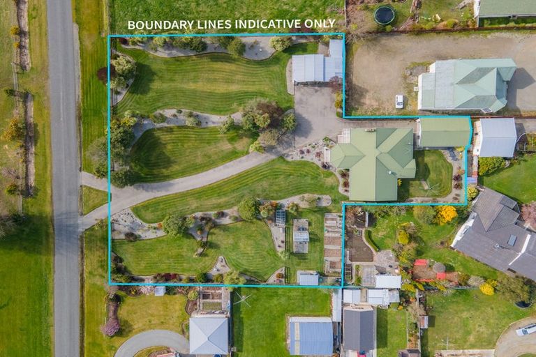 Photo of property in 25 Exeter Street, Waimate, 7924