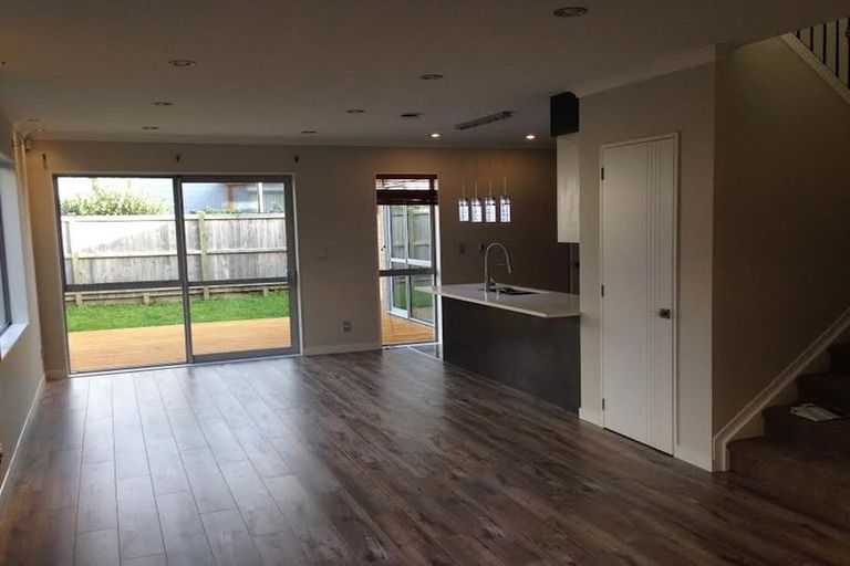 Photo of property in 55 Kerrykeel Drive, Flat Bush, Auckland, 2019