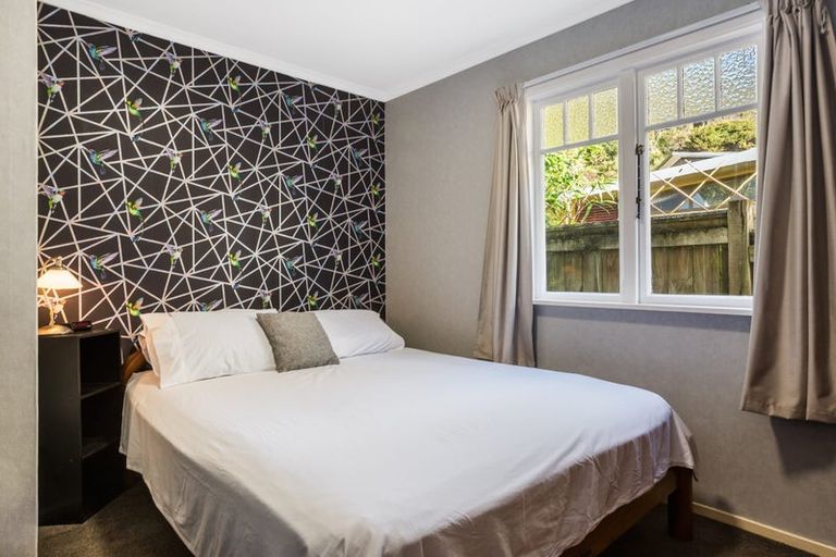 Photo of property in 123 Muritai Road, Eastbourne, Lower Hutt, 5013