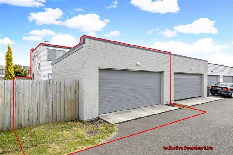 Photo of property in 87 Popokatea Drive, Takanini, 2112