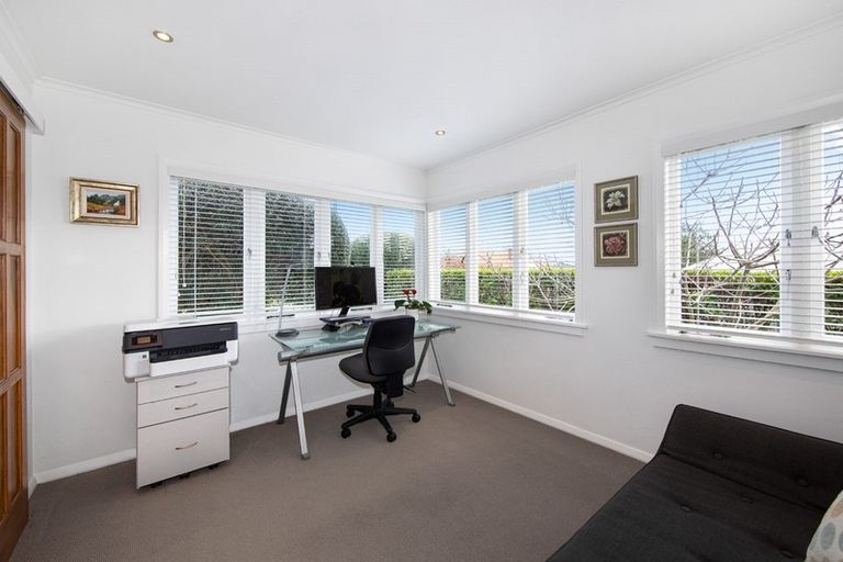 Photo of property in 121 Warnock Street, Westmere, Auckland, 1022