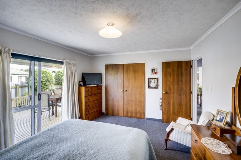Photo of property in 1/2 Spriggs Crescent, Greenmeadows, Napier, 4112