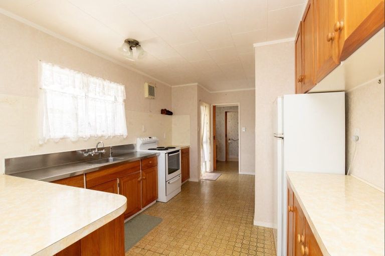 Photo of property in 11 Mcclean Place, Ngatea, 3503