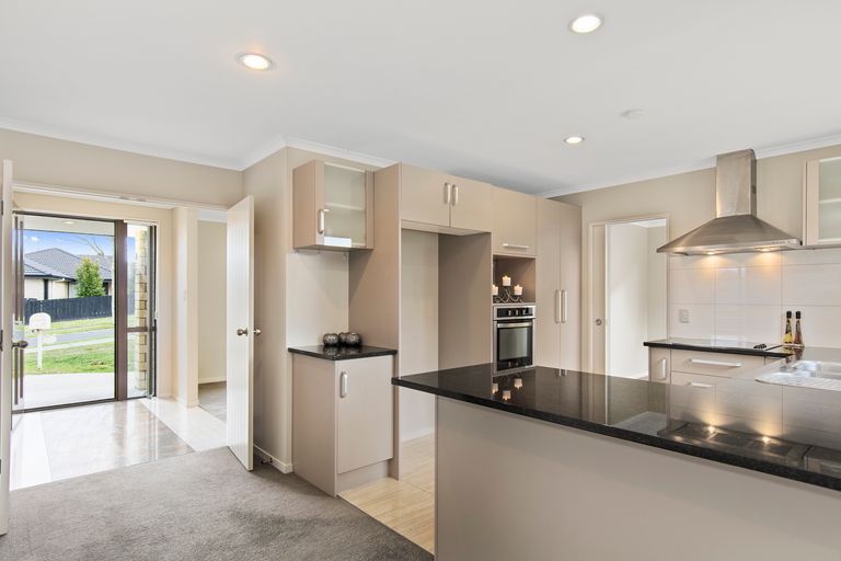 Photo of property in 84 Fairfax Crescent, Pyes Pa, Tauranga, 3112