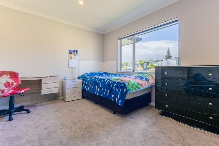 Photo of property in 10 Tamihana Street, Otaki, 5512