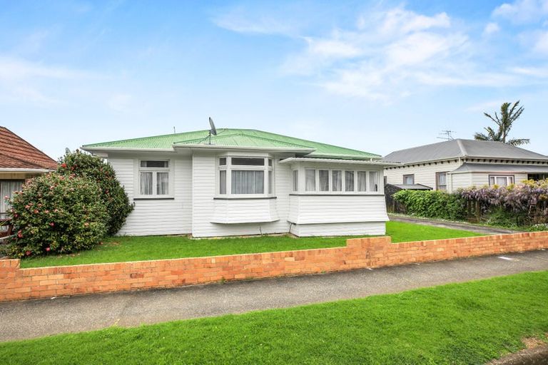 Photo of property in 711 Mackay Street, Thames, 3500