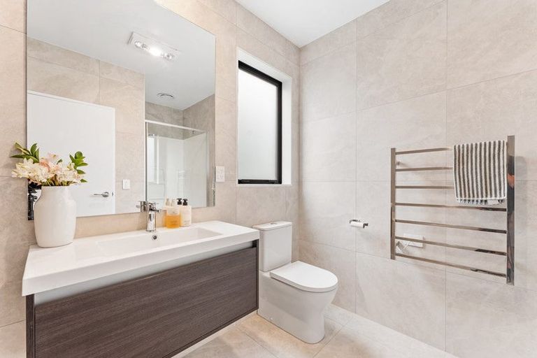 Photo of property in 30a Kukuwai Avenue, Red Beach, 0932