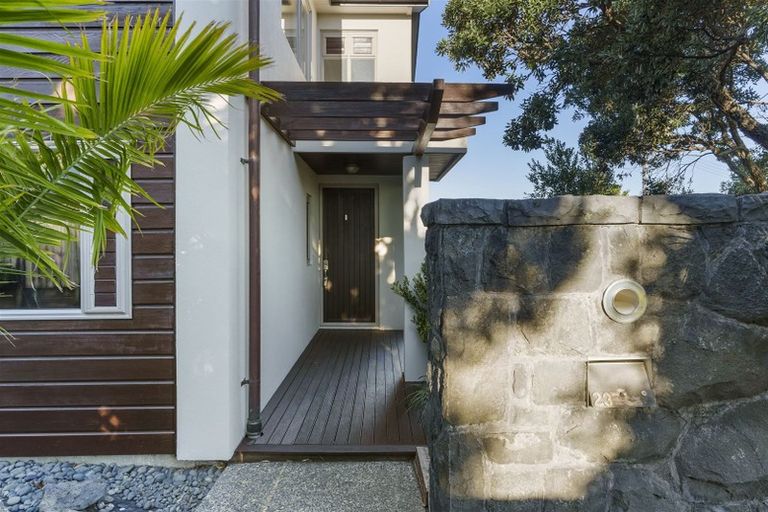 Photo of property in 23 East Coast Road, Milford, Auckland, 0620