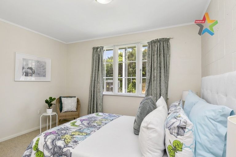 Photo of property in 300 Karori Road, Karori, Wellington, 6012