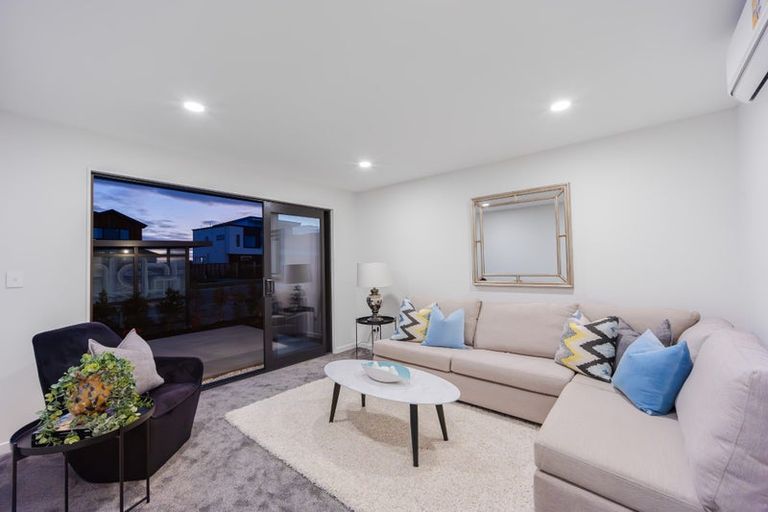 Photo of property in 187 Te Oneroa Way, Long Bay, Auckland, 0630