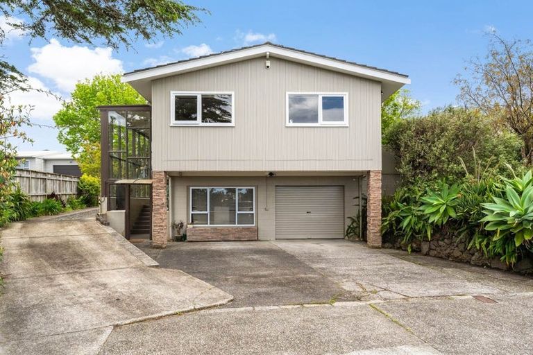Photo of property in 10 Allender Drive, Torbay, Auckland, 0630