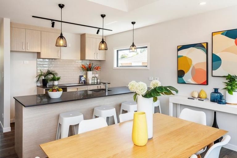 Photo of property in 5/4165 Great North Road, Glen Eden, Auckland, 0602