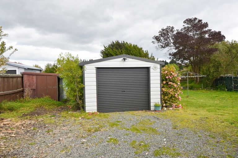 Photo of property in 37 Fisher Place, Carterton, 5713