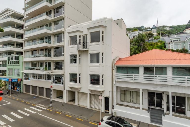 Photo of property in 3/246 Oriental Parade, Oriental Bay, Wellington, 6011