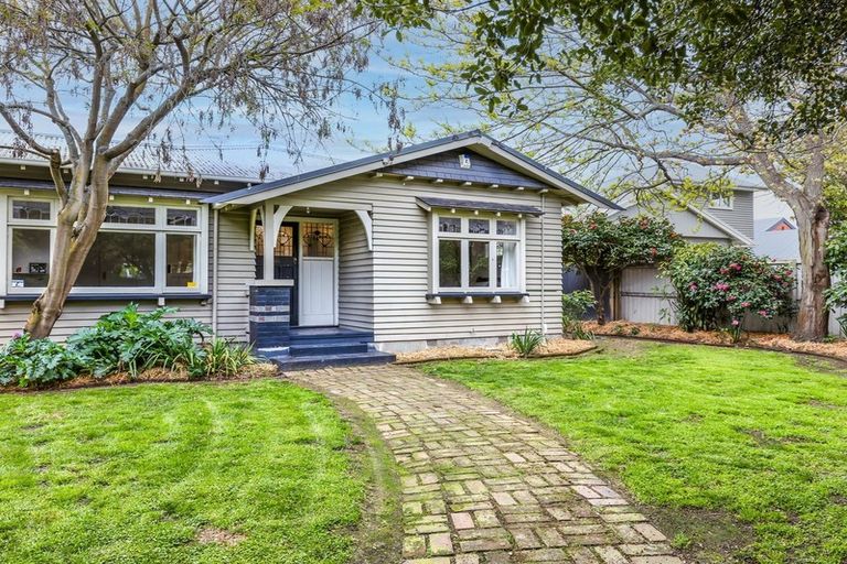 Photo of property in 2 Galway Avenue, Bryndwr, Christchurch, 8052