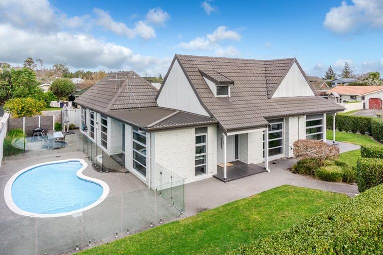 Photo of property in 54 Chedworth Avenue, Chedworth, Hamilton, 3210