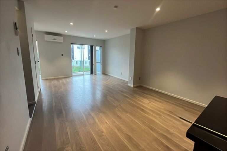 Photo of property in 75 Bordeaux Parade, Te Atatu South, Auckland, 0610