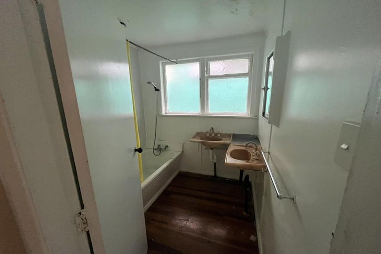 Photo of property in 1/65 Judd Crescent, Naenae, Lower Hutt, 5011