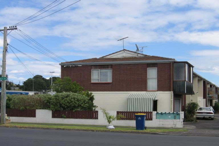 Photo of property in 4/772 Beach Road, Browns Bay, Auckland, 0630