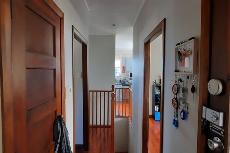 Photo of property in 120 Cashmere Avenue, Khandallah, Wellington, 6035