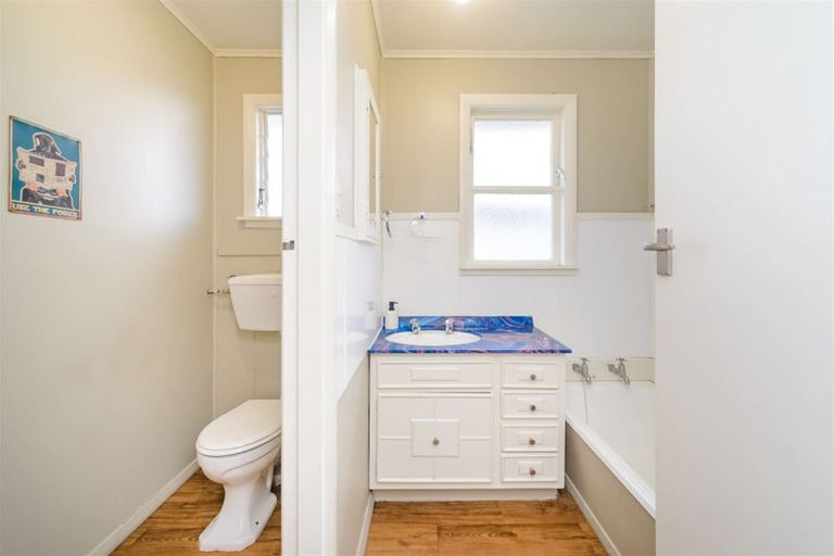 Photo of property in 27 Duff Crescent, Highbury, Palmerston North, 4412