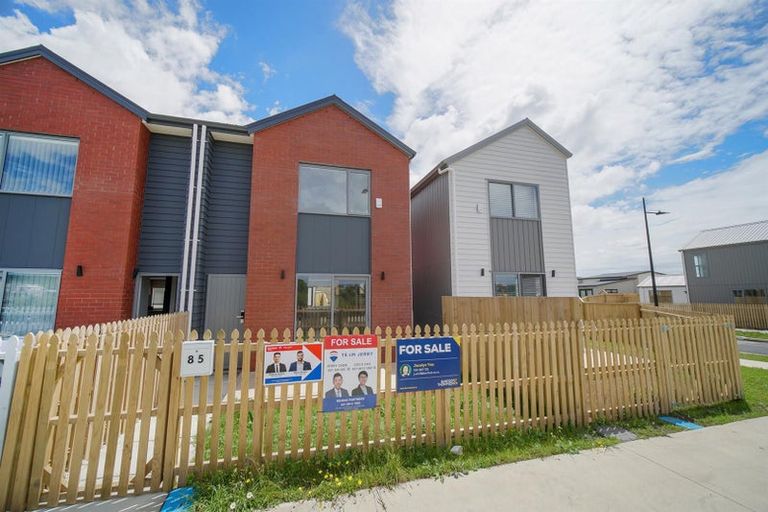 Photo of property in 73 Kaha Road, Papakura, 2110