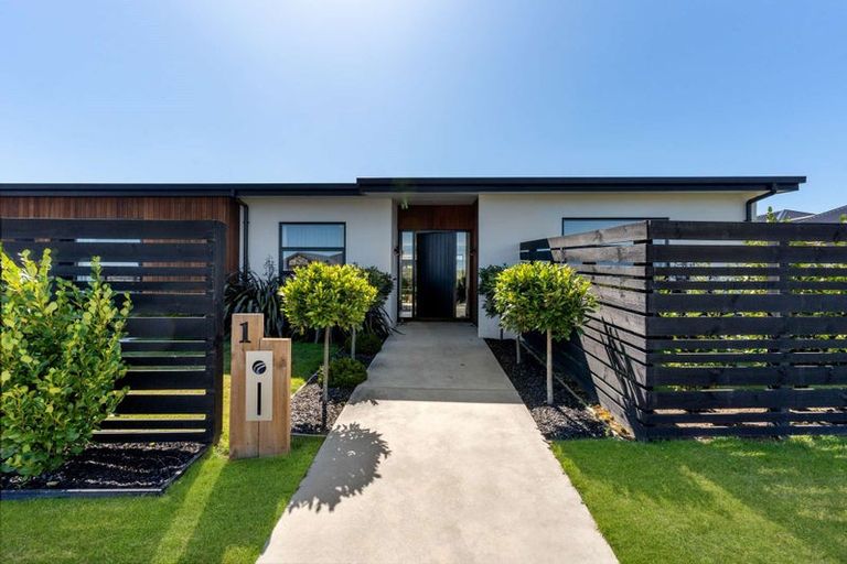 Photo of property in 1 Claw Place, Rolleston, 7615