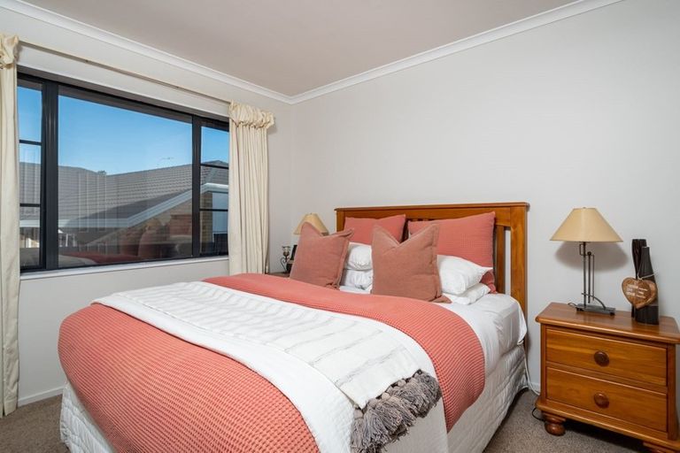 Photo of property in 39 Picasso Drive, West Harbour, Auckland, 0618