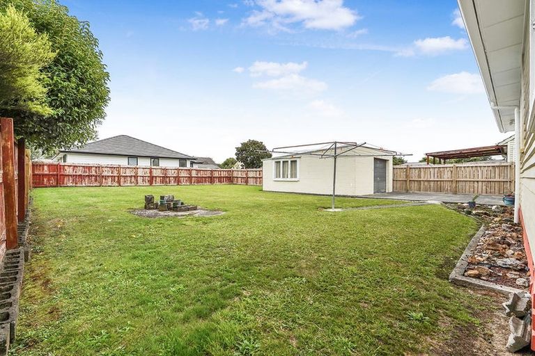 Photo of property in 22 Paul Crescent, Fairfield, Hamilton, 3214