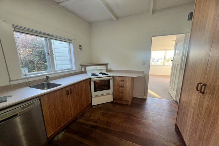 Photo of property in 9 Wairere Road, Torbay, Auckland, 0630