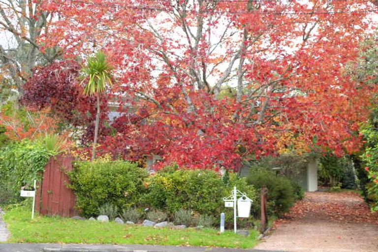 Photo of property in 8 Holbrook Place, Cockle Bay, Auckland, 2014