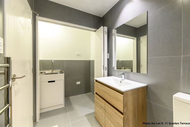 Photo of property in 8/11 Scanlen Terrace, Kelston, Auckland, 0602