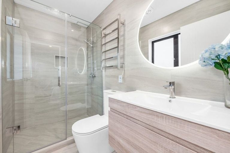 Photo of property in 48 Elevation Street, Flat Bush, Auckland, 2019