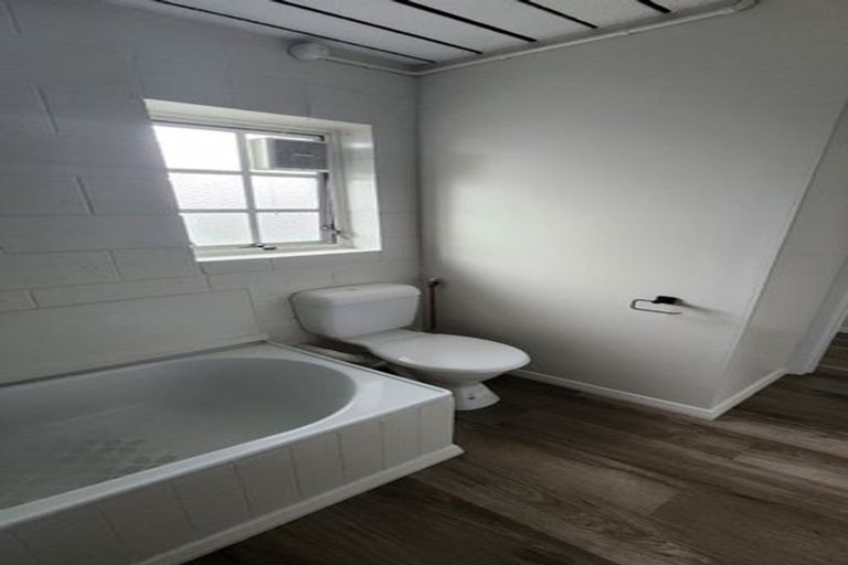 Photo of property in 1/555 Hillside Road, Caversham, Dunedin, 9012