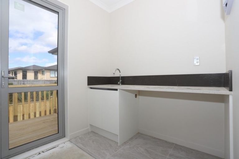 Photo of property in 9 Waitahu Rise, Pukekohe, 2120