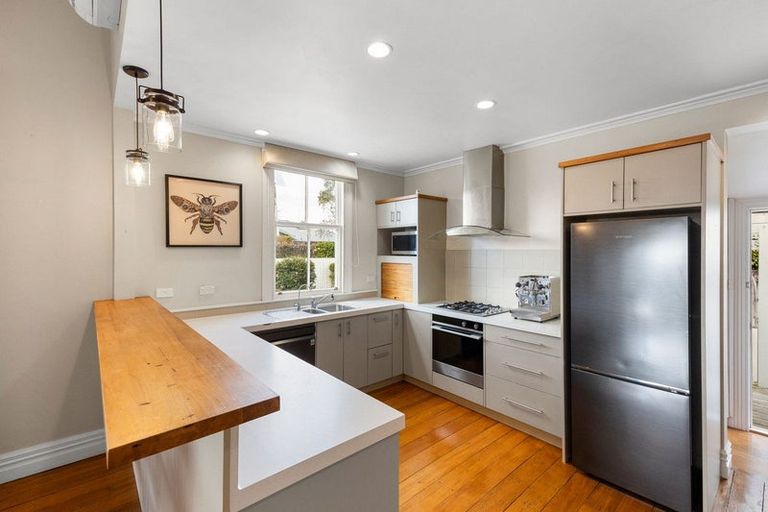 Photo of property in 32 Alpha Street, Cambridge, 3434