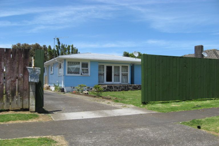 Photo of property in 16 Toatoa Place, Mangere Bridge, Auckland, 2022