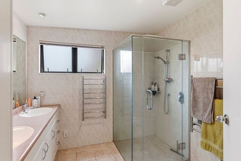 Photo of property in 102 Manly Street, Paraparaumu Beach, Paraparaumu, 5032